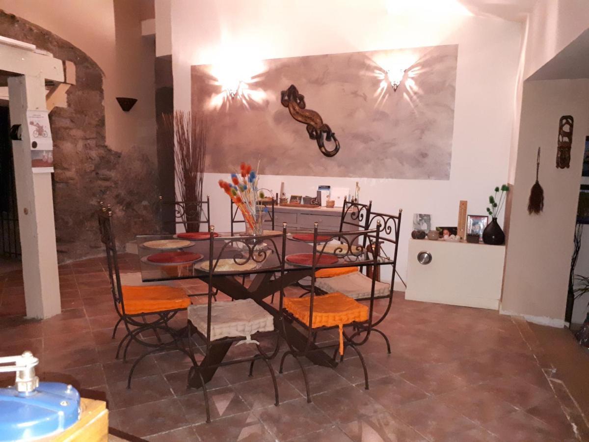مبيت وإفطار Flassans-sur-Issole Chez Patricia & Denis المظهر الخارجي الصورة