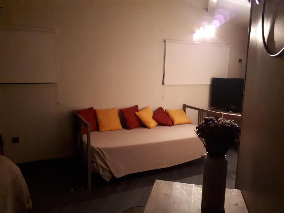 مبيت وإفطار Flassans-sur-Issole Chez Patricia & Denis المظهر الخارجي الصورة
